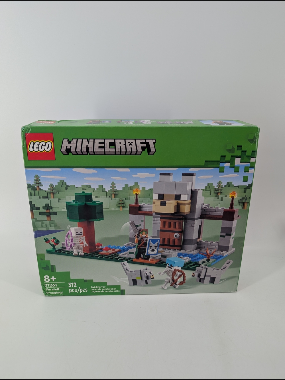 Lego Minecraft Wolf Stronghold Building Set 21261 New Damaged Box